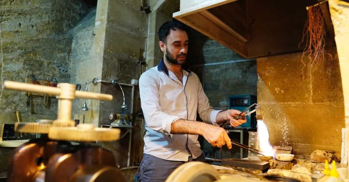 Visiter les Ateliers Artisanaux : Guide d'Achat Complet